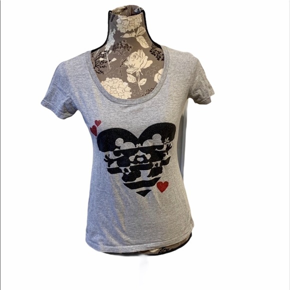 DISNEY Gray Mickey & Minnie Kiss Short Sleeve Tee XS - Picture 2 of 5